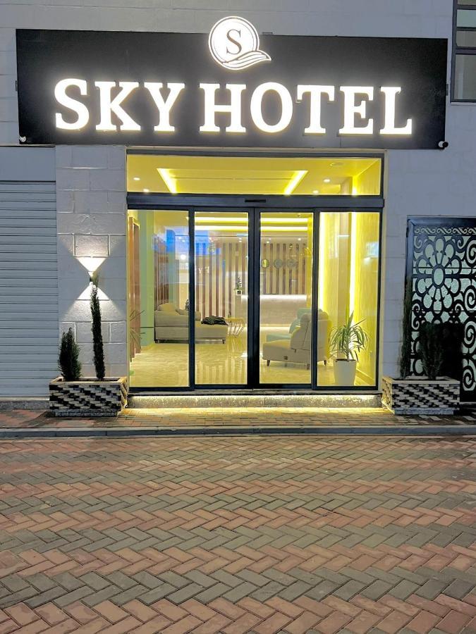 Sky Hotel Akaba Buitenkant foto