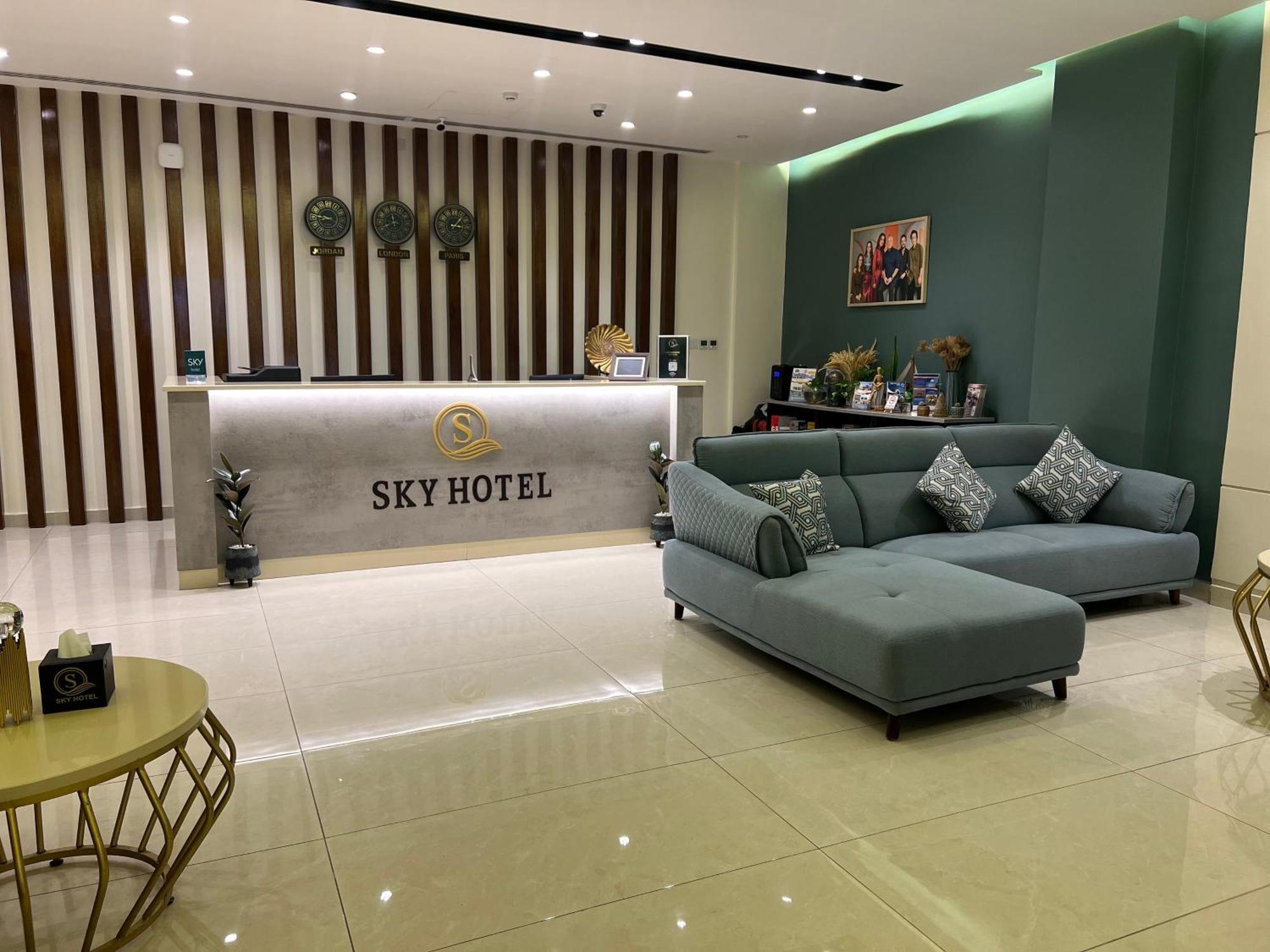 Sky Hotel Akaba Buitenkant foto